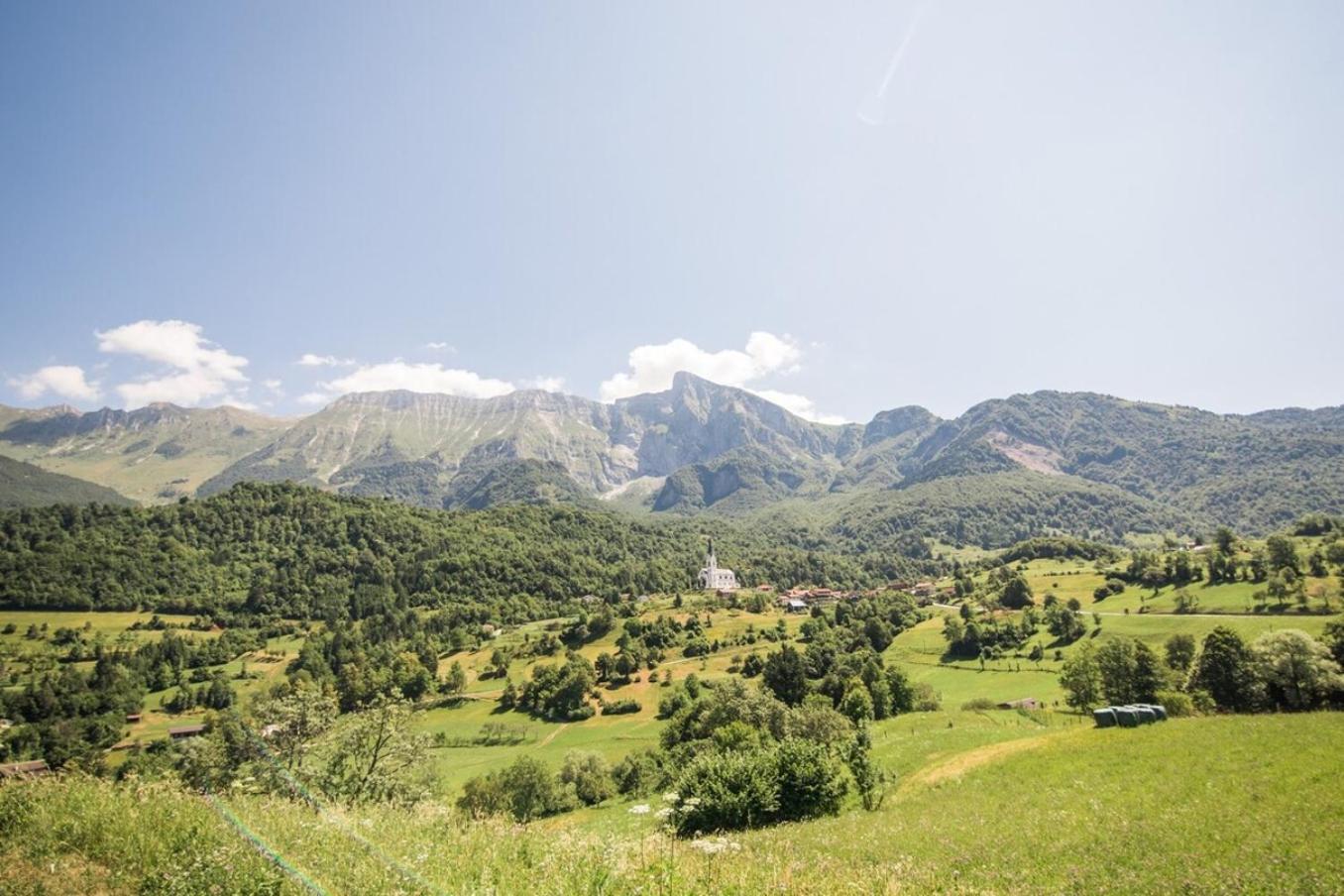 Apartma Luna With Mountain View Kobarid Extérieur photo